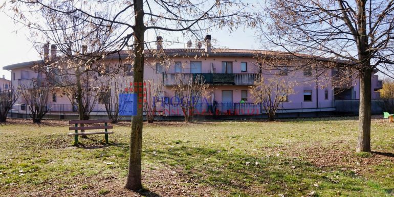 appartamento-monolocale-vendita-terno-d-isola-esterno-2