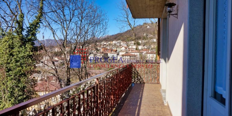 casa-indipendente-in-vendita-a-berbenno-terrazzo-2