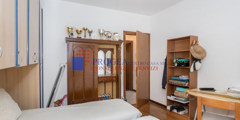 trilocale-in-vendita-a-almenno-san-salvatore-stanza
