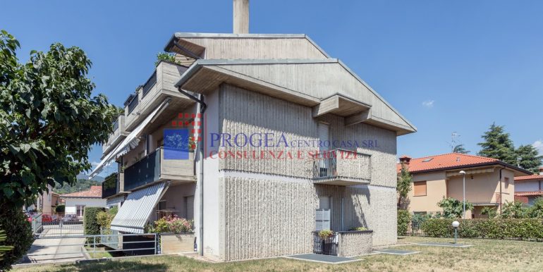 trilocale-in-vendita-a-almenno-san-salvatore-esterno-2