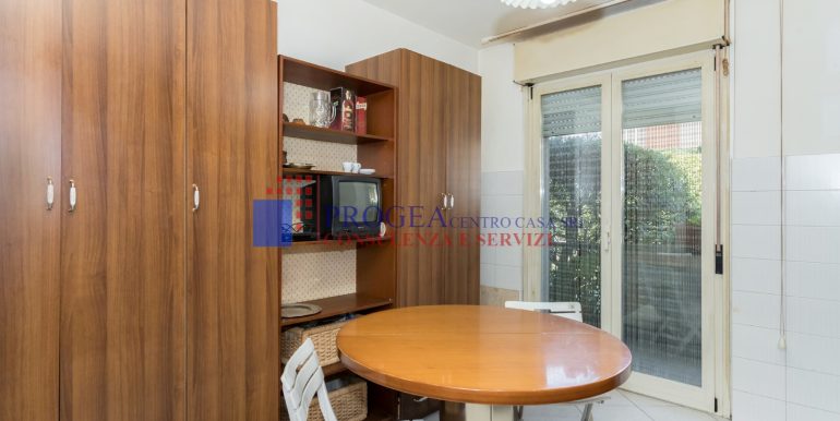 trilocale-in-vendita-a-almenno-san-salvatore-cucina-4