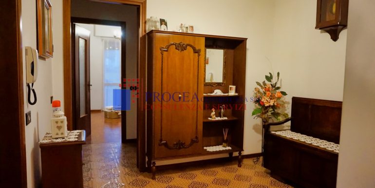trilocale-in-affitto-a-villa-dalme-ingresso