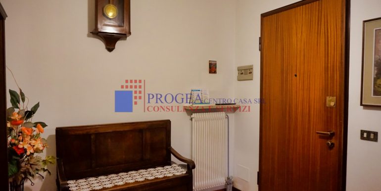 trilocale-in-affitto-a-villa-dalme-ingresso-3