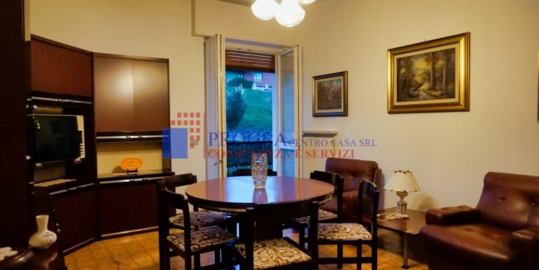 trilocale-in-affitto-a-villa-dalme-soggiorno-2