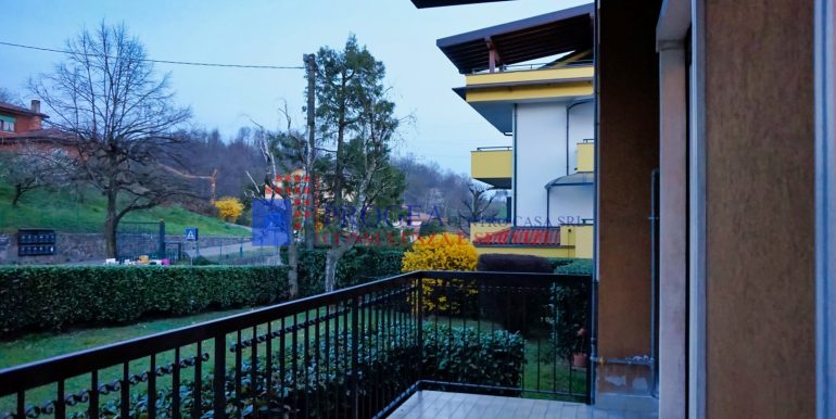 trilocale-in-affitto-a-villa-dalme-terrazzo